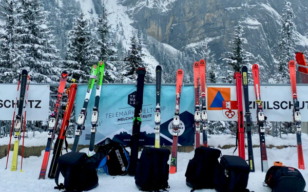 Családos téli sport biztosítás: átfogó útmutató a biztonságos síeléshez